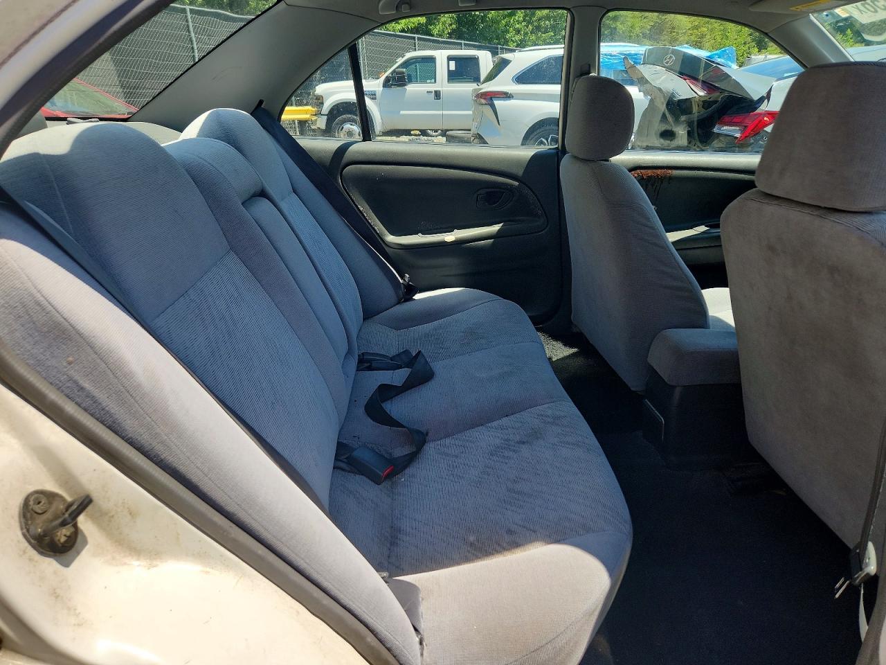 2001 MITSUBISHI MIRAGE