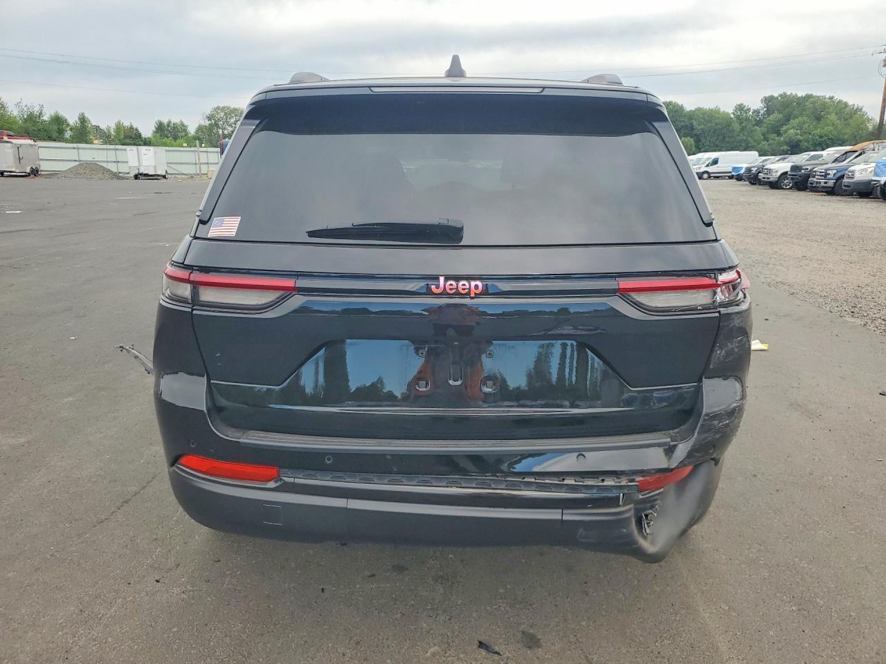 2023 JEEP CHEROKEE
