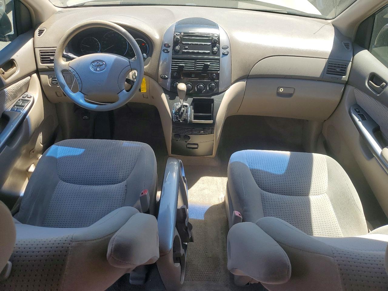 2006 TOYOTA SIENNA