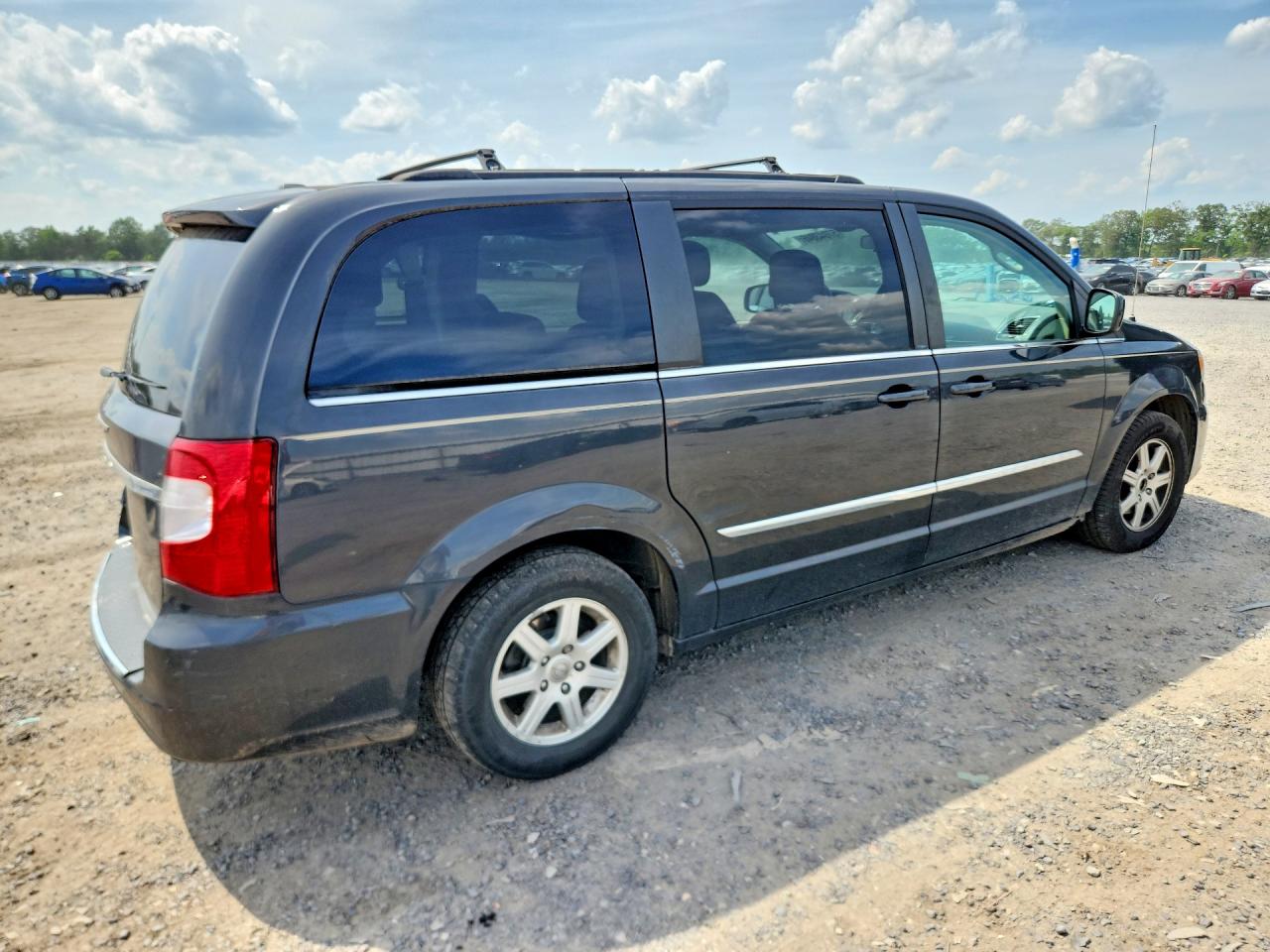 2011 CHRYSLER MINIVAN