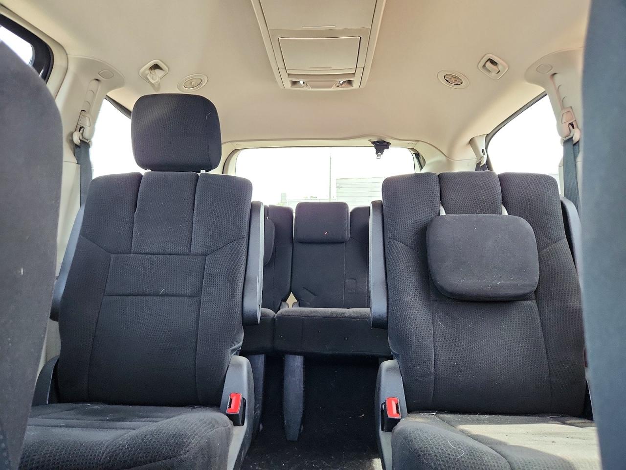 2011 CHRYSLER MINIVAN