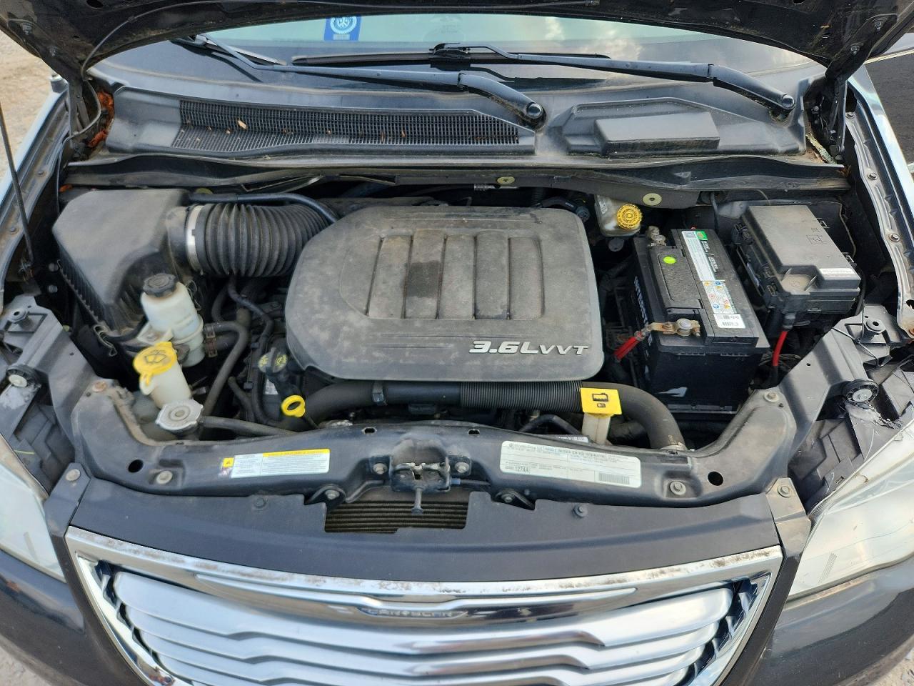 2011 CHRYSLER MINIVAN