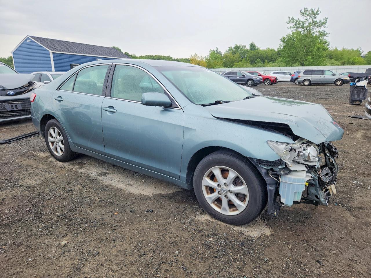 2011 TOYOTA CAMRY