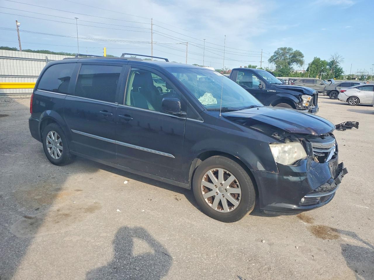 2013 CHRYSLER MINIVAN