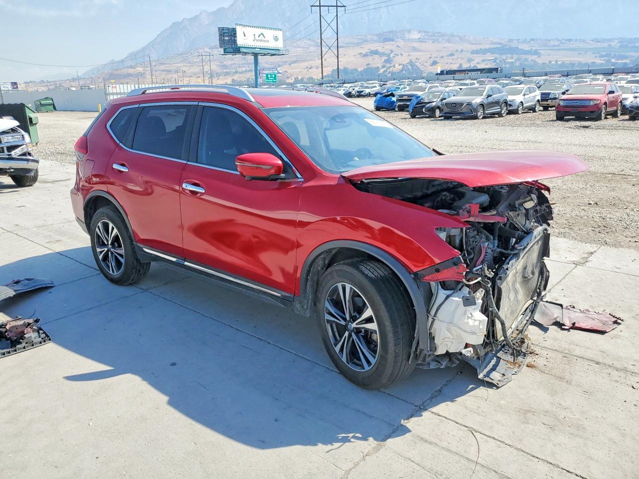 2017 NISSAN ROGUE
