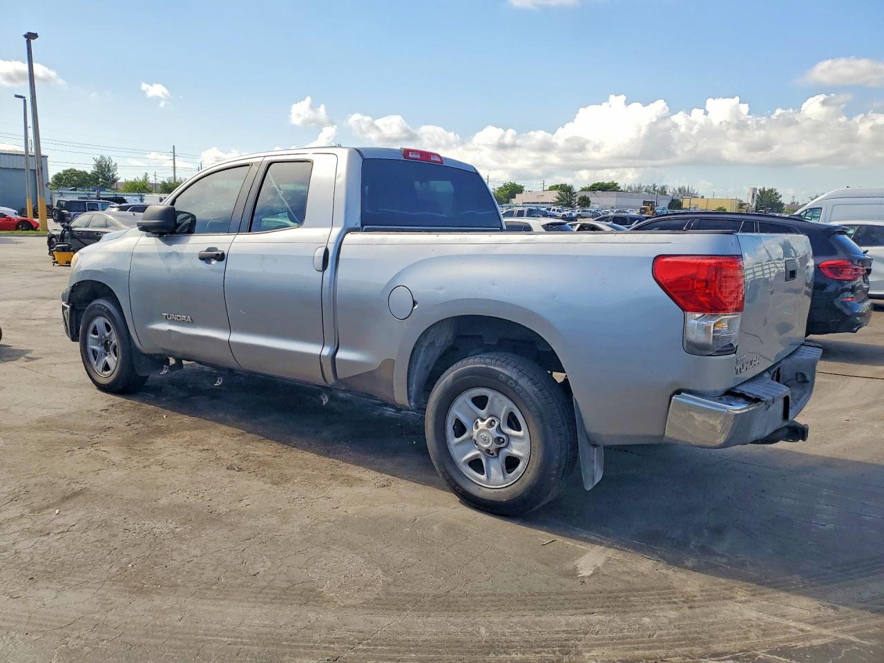 2013 TOYOTA TUNDRA