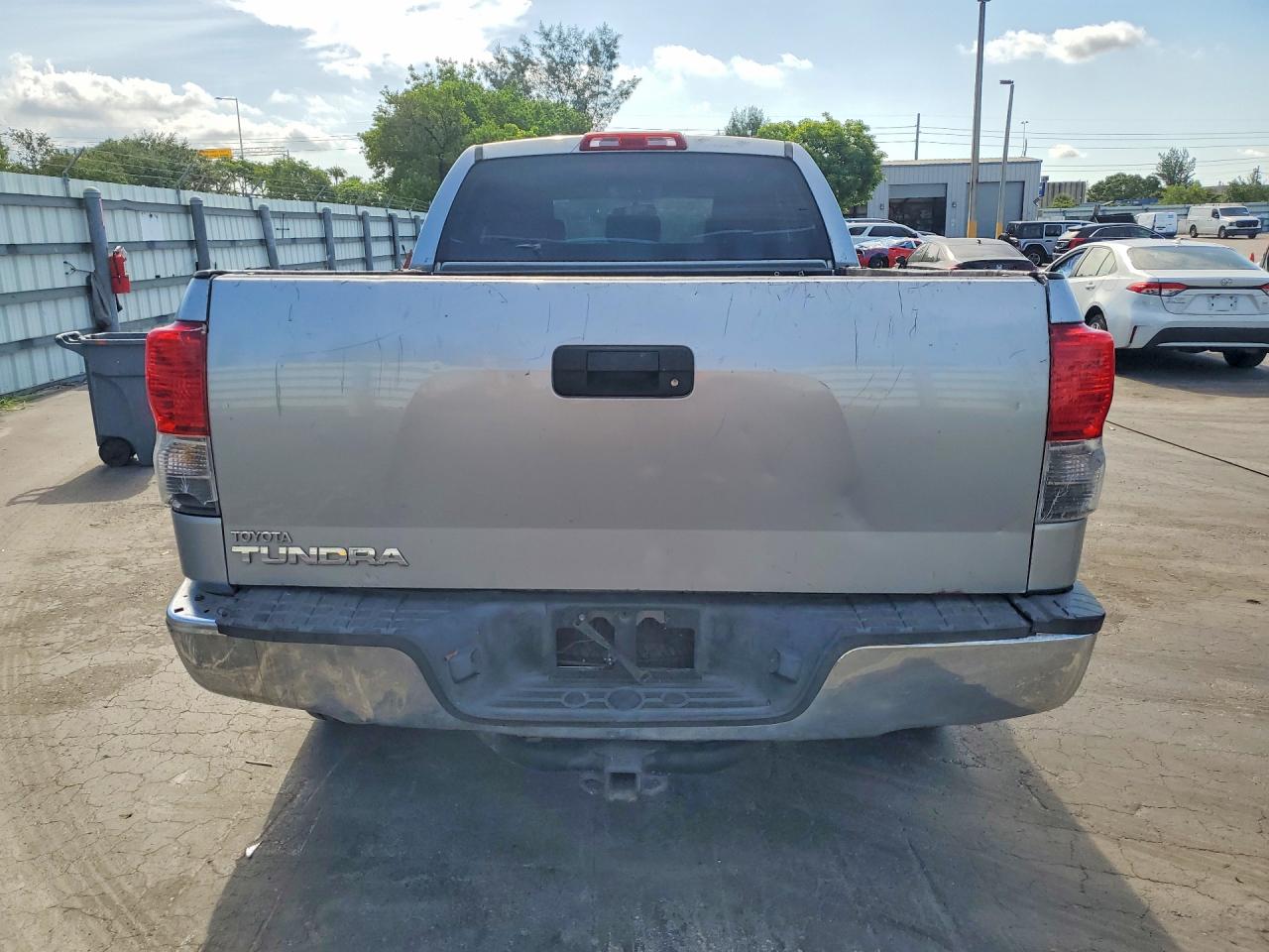 2013 TOYOTA TUNDRA