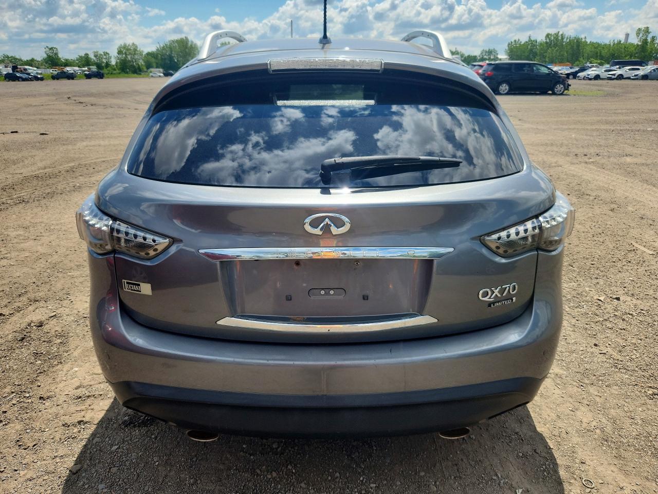 2017 INFINITI QX70