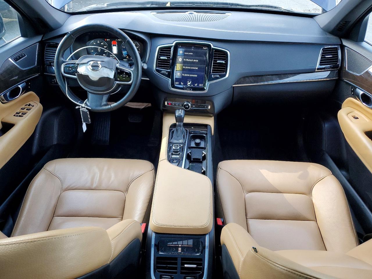 2017 VOLVO XC90