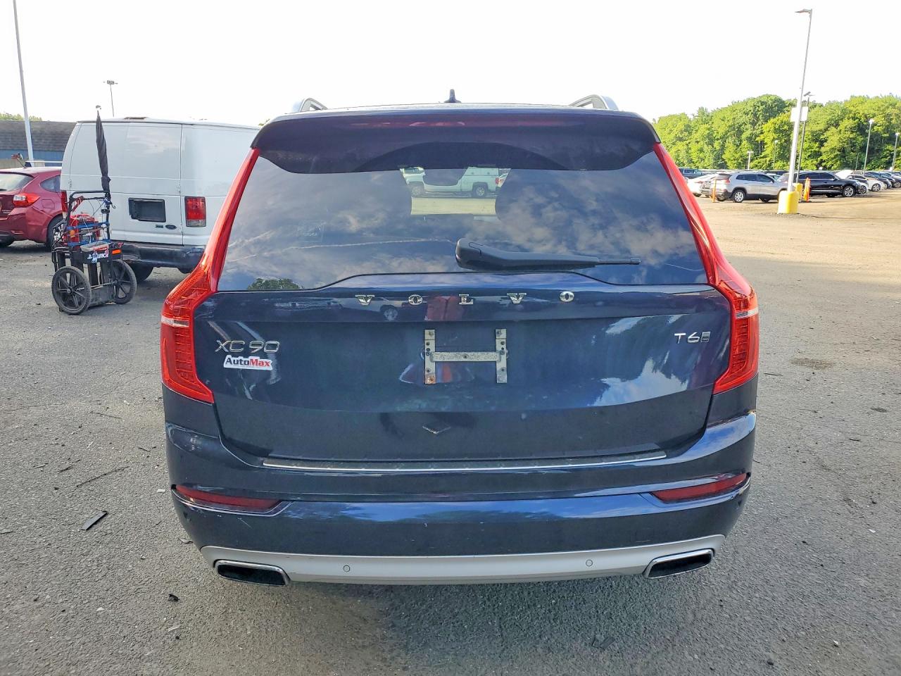 2017 VOLVO XC90