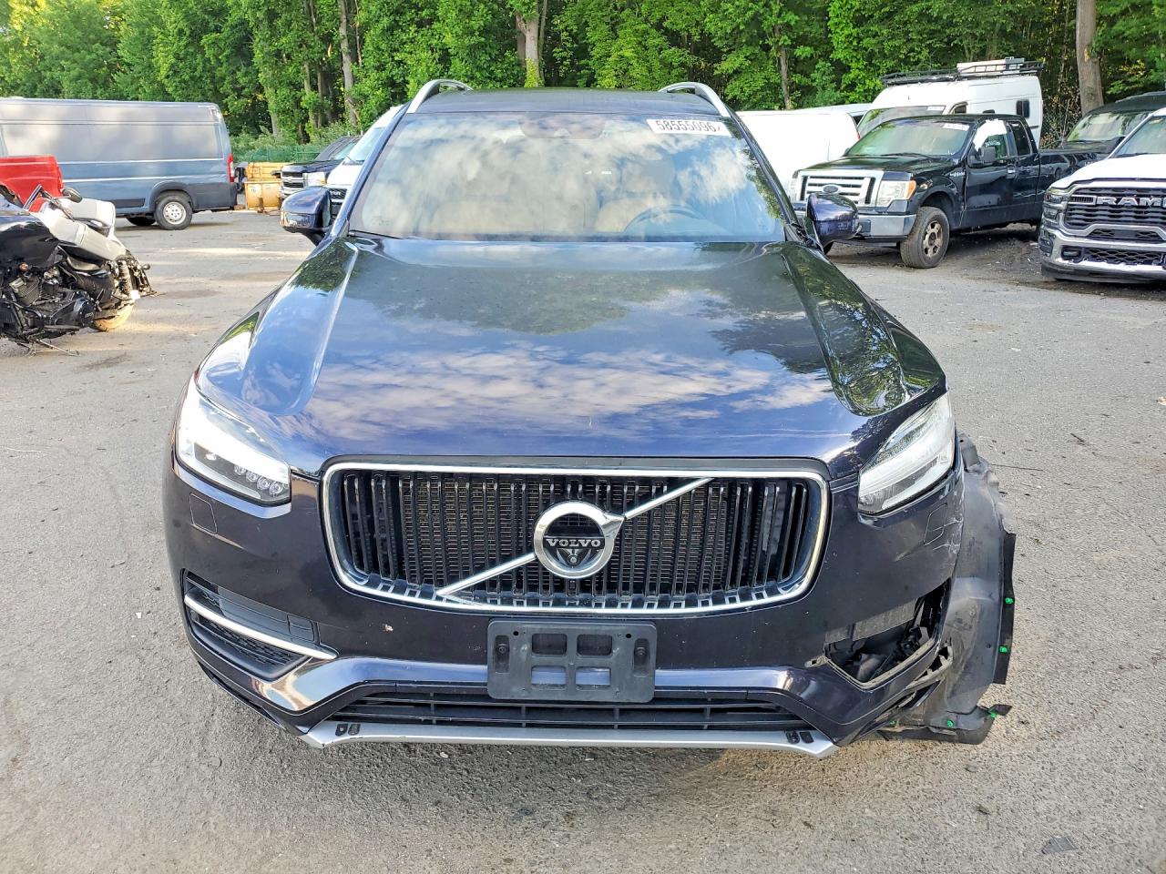 2017 VOLVO XC90