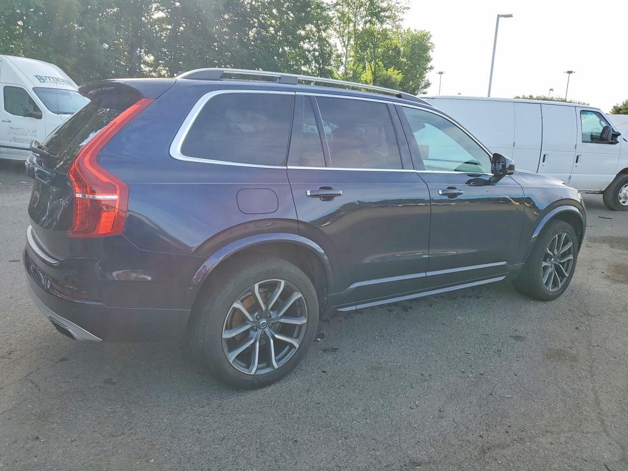 2017 VOLVO XC90
