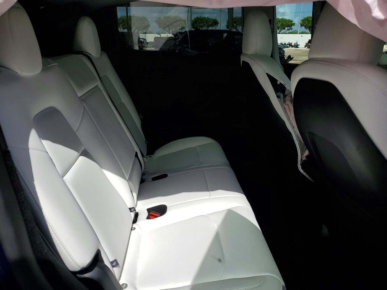 2025 TESLA MODEL Y
