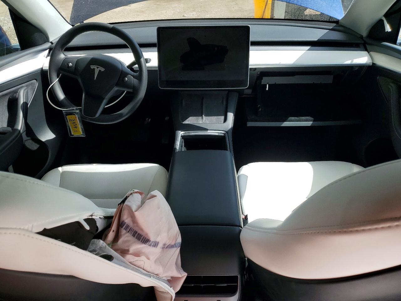 2025 TESLA MODEL Y