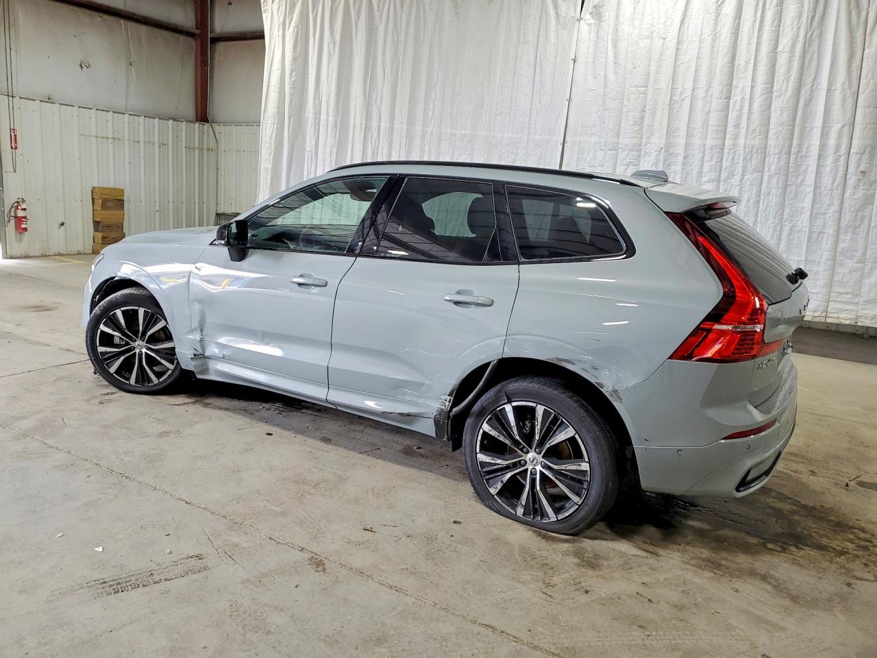 2025 VOLVO XC60