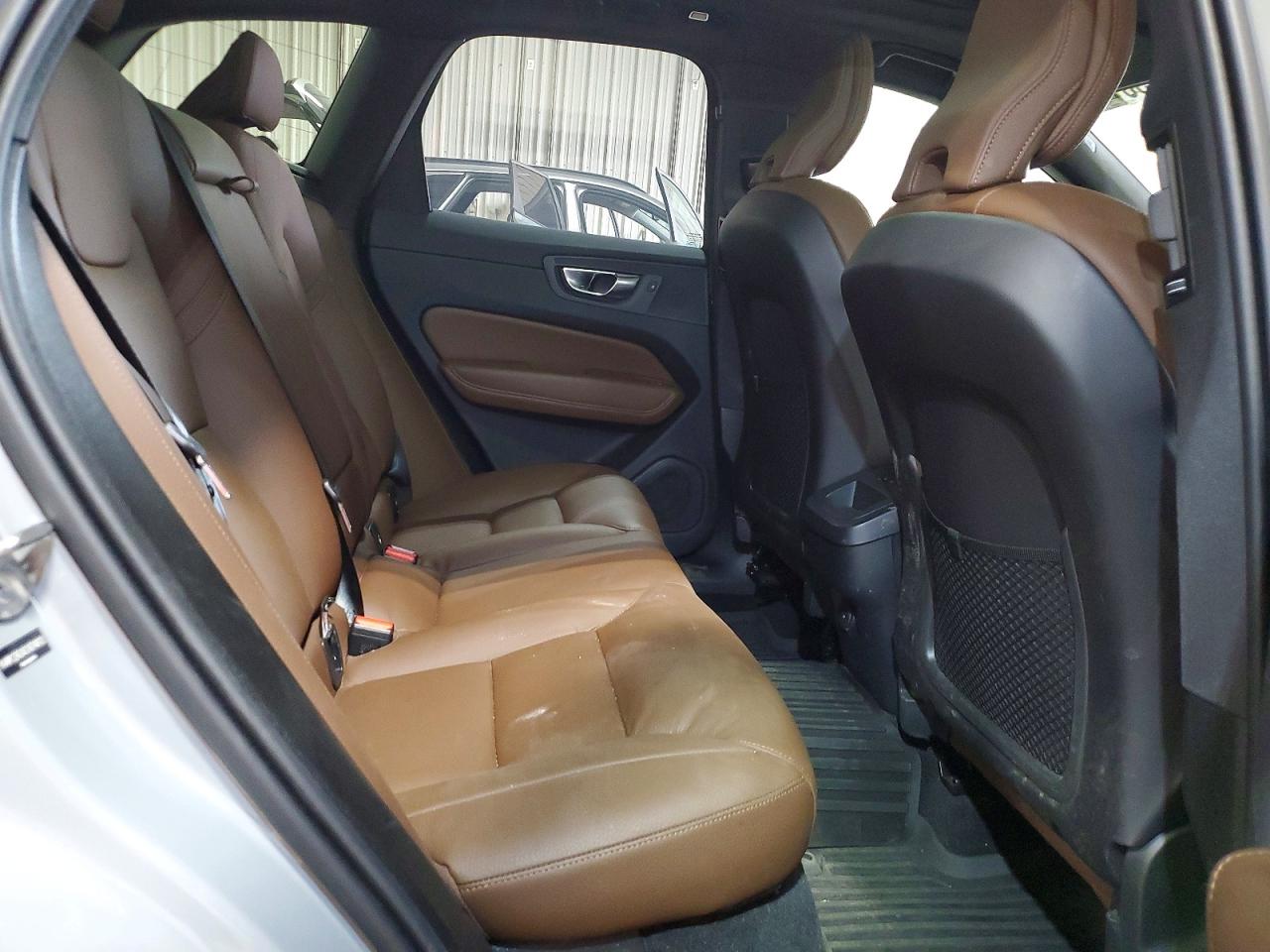 2025 VOLVO XC60