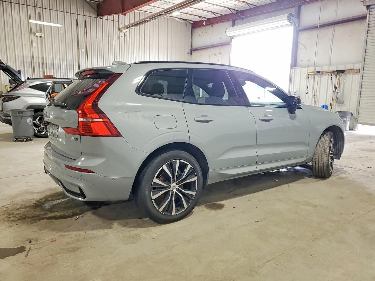 2025 VOLVO XC60