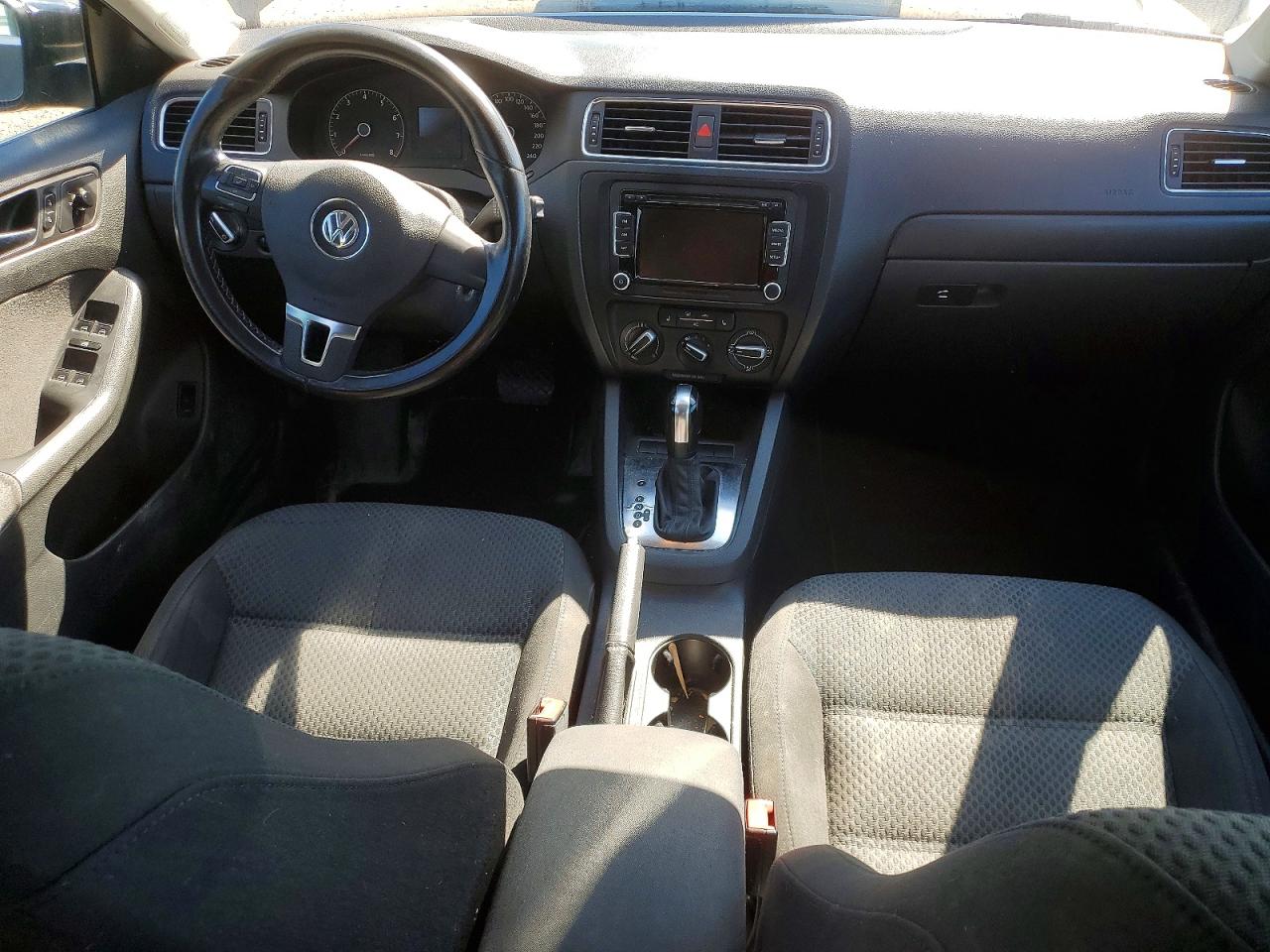 2011 VOLKSWAGEN JETTA