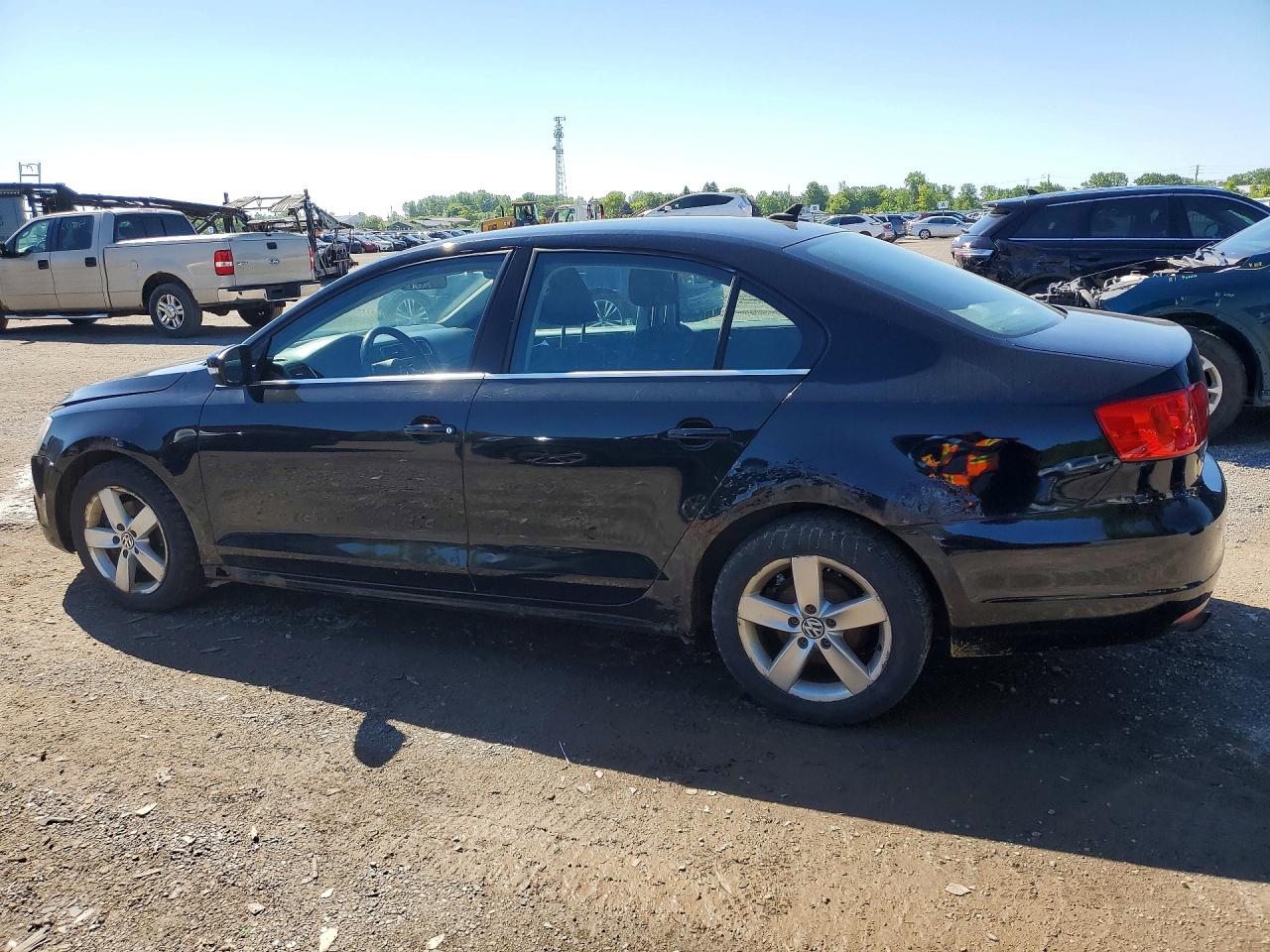 2011 VOLKSWAGEN JETTA
