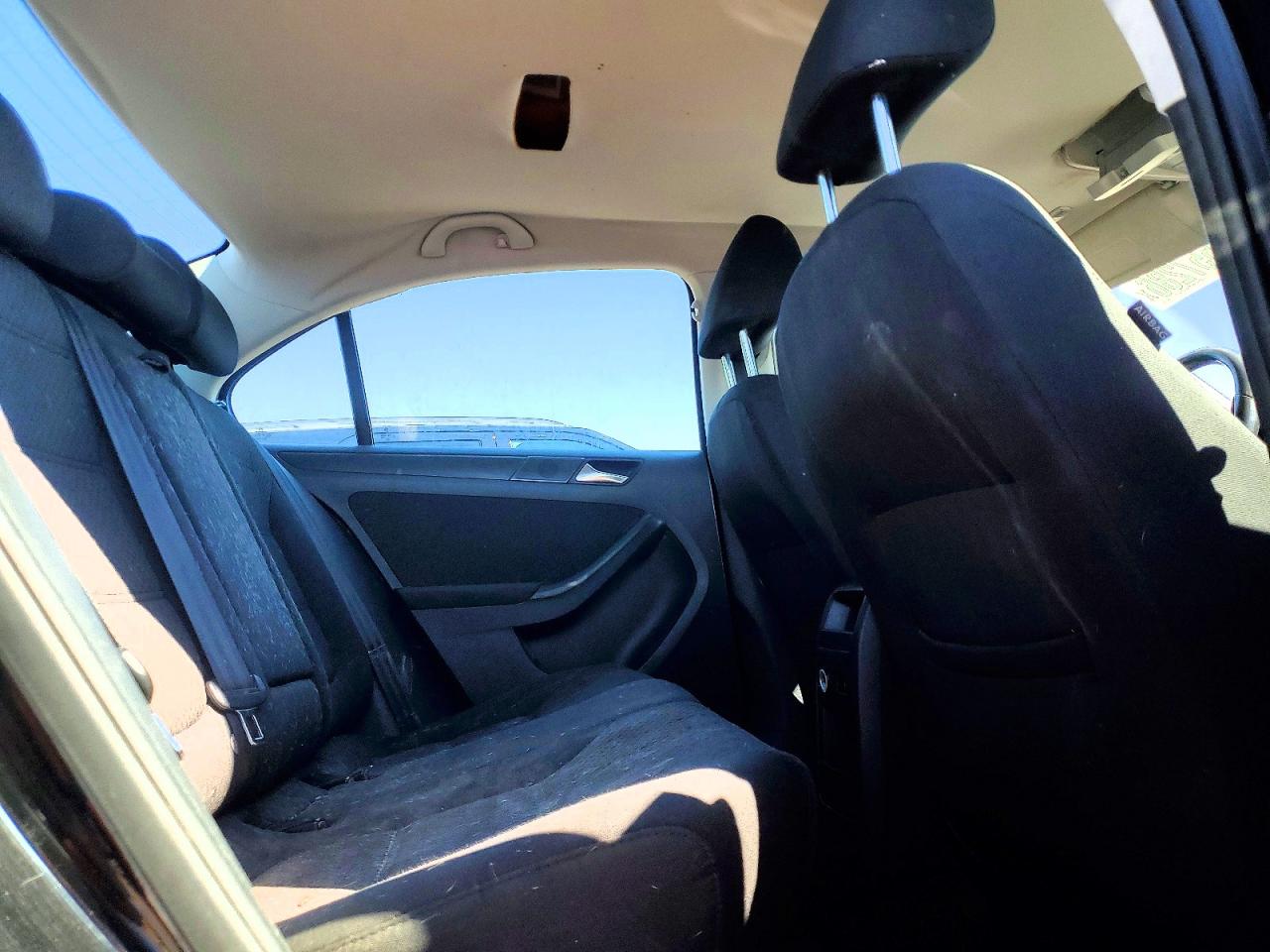 2011 VOLKSWAGEN JETTA