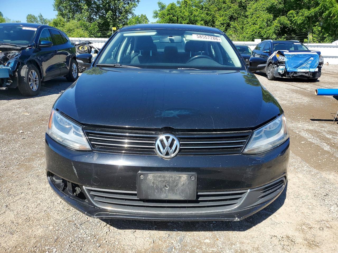 2011 VOLKSWAGEN JETTA