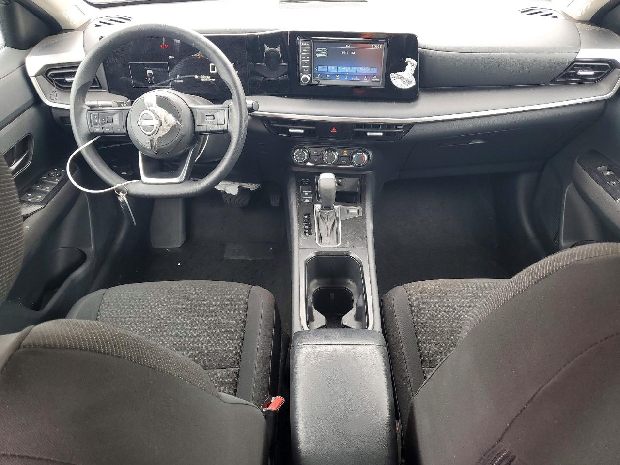 2025 NISSAN KICKS