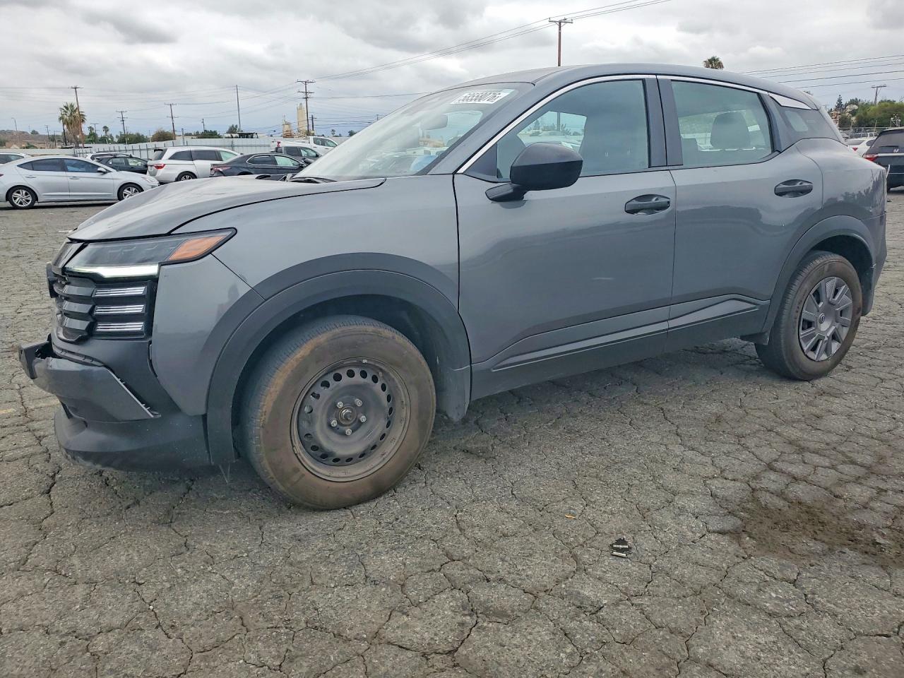 2025 NISSAN KICKS