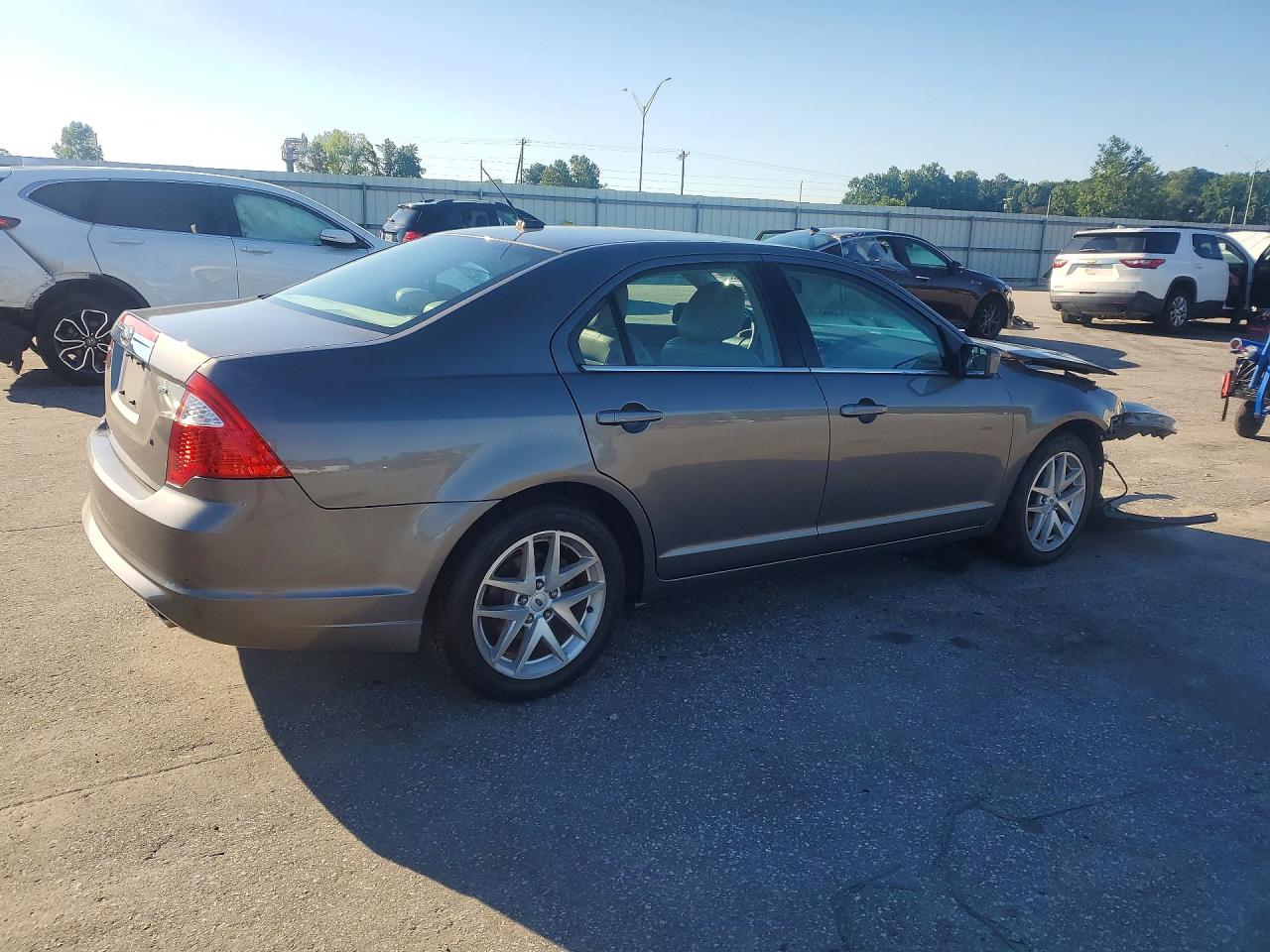 2010 FORD FUSION