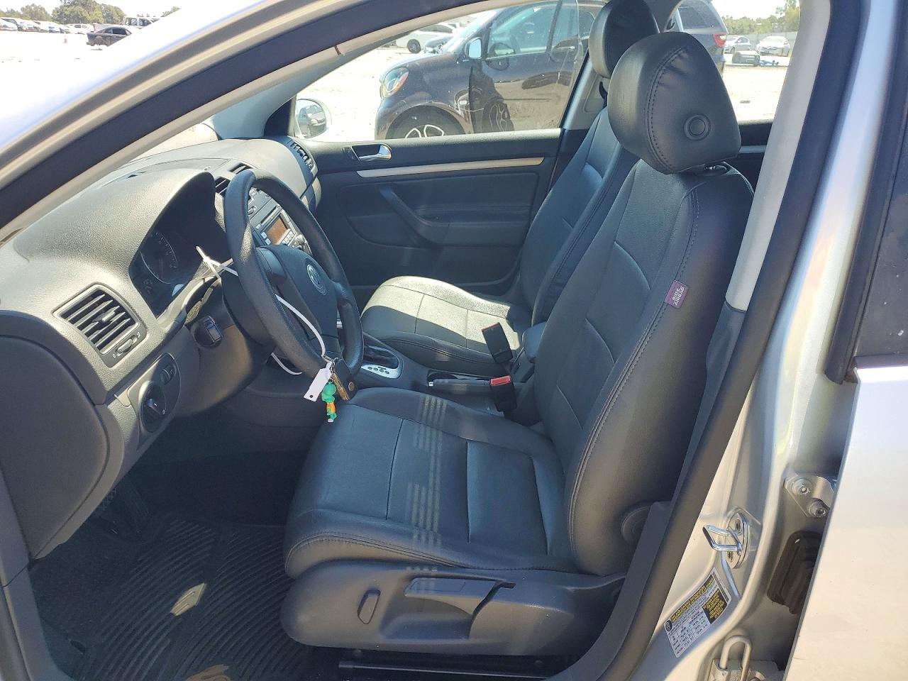 2009 VOLKSWAGEN RABBIT