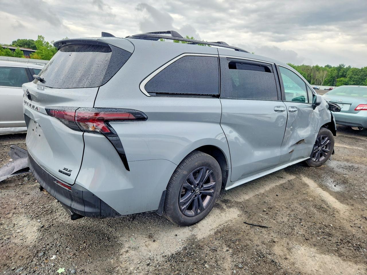 2024 TOYOTA SIENNA