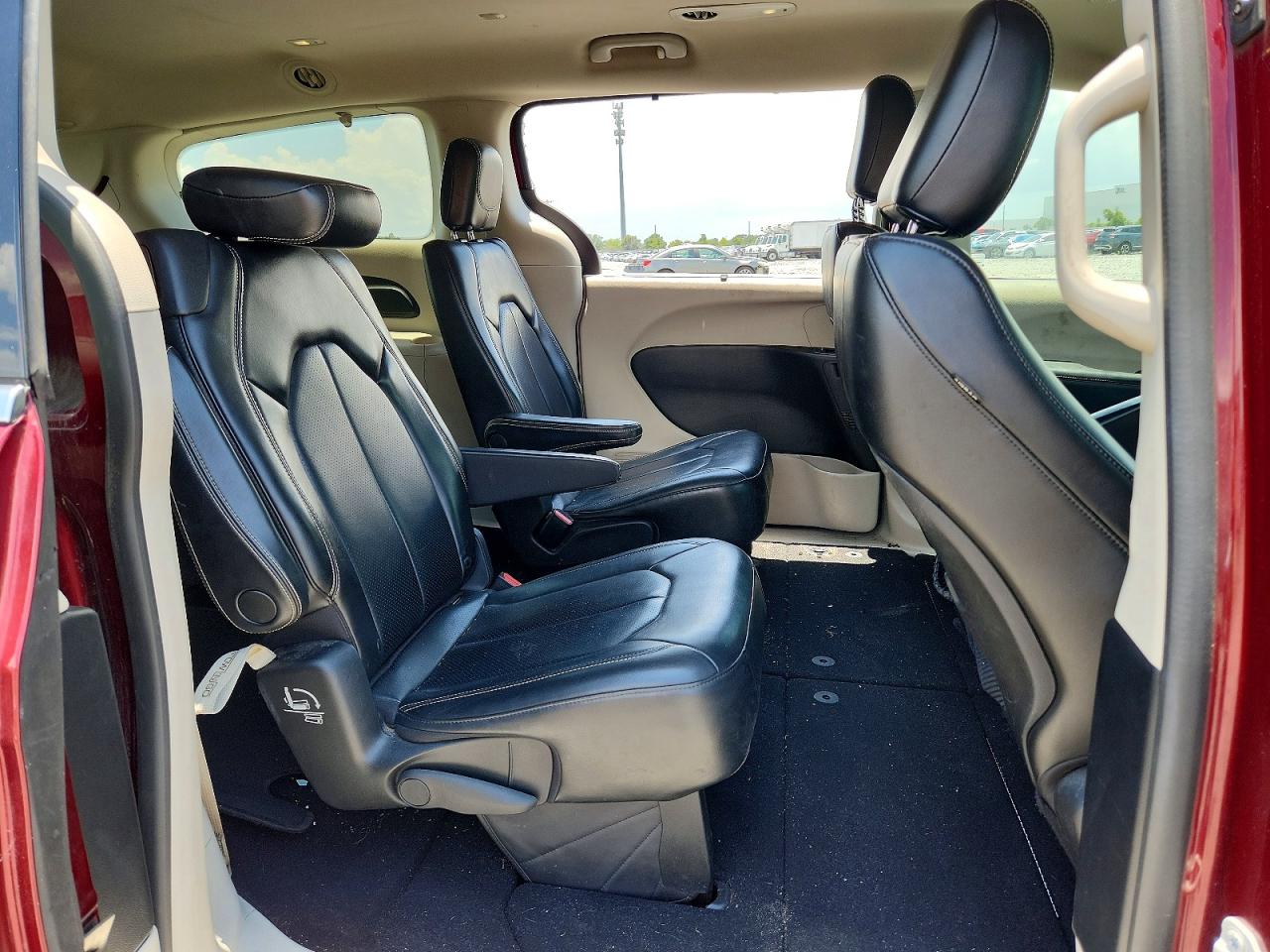2020 CHRYSLER MINIVAN