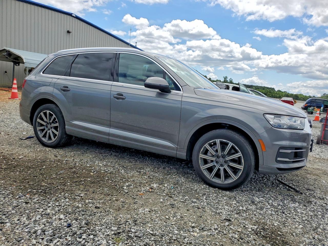 2017 AUDI Q7
