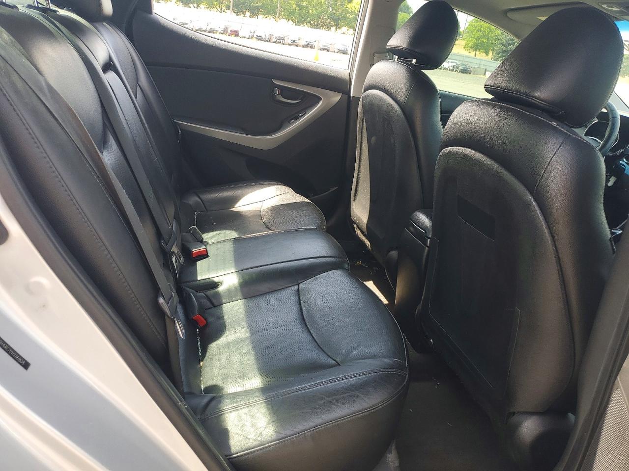 2013 HYUNDAI ELANTRA