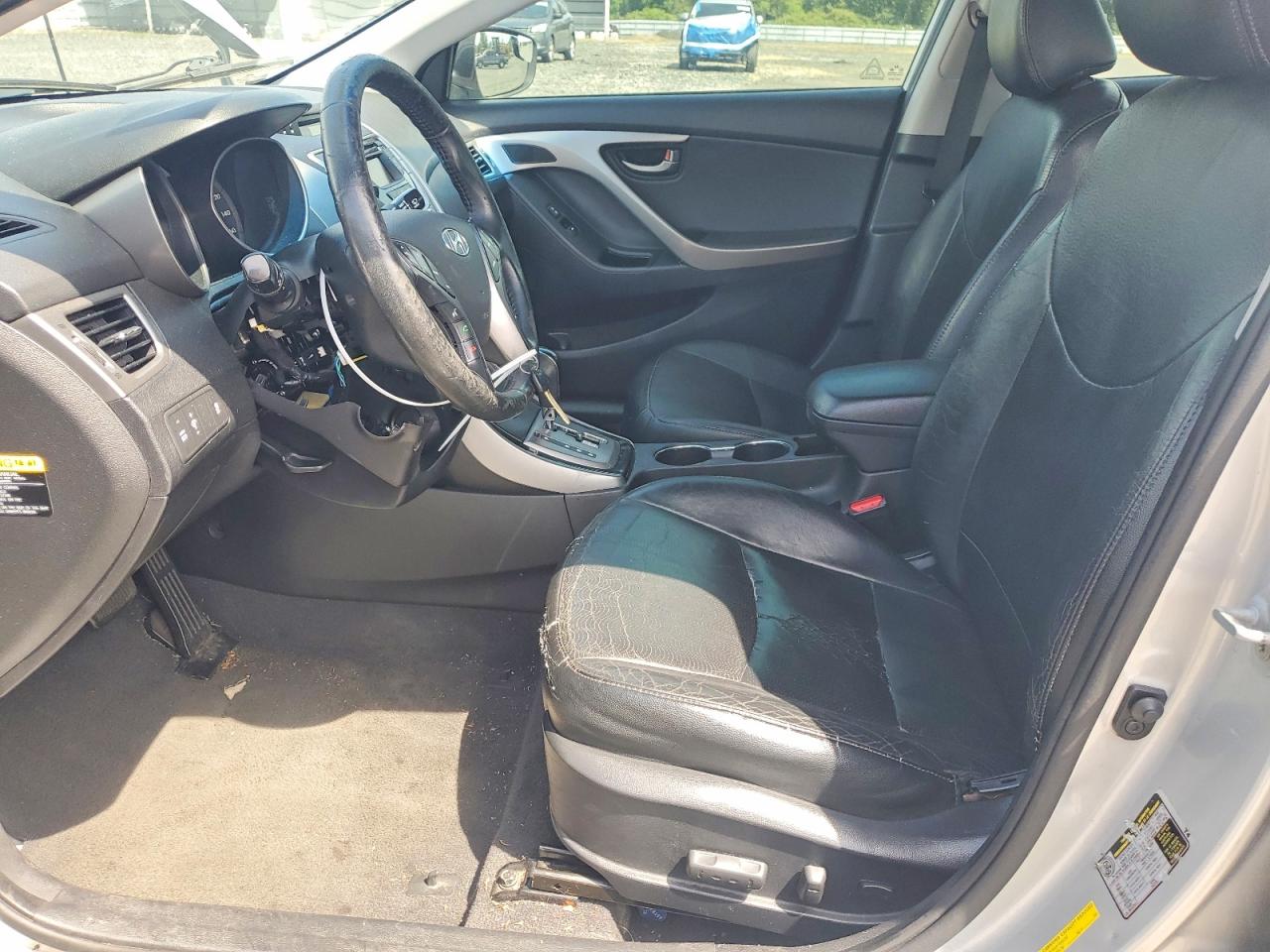 2013 HYUNDAI ELANTRA