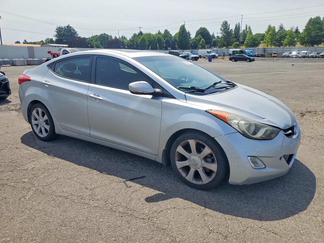 2013 HYUNDAI ELANTRA