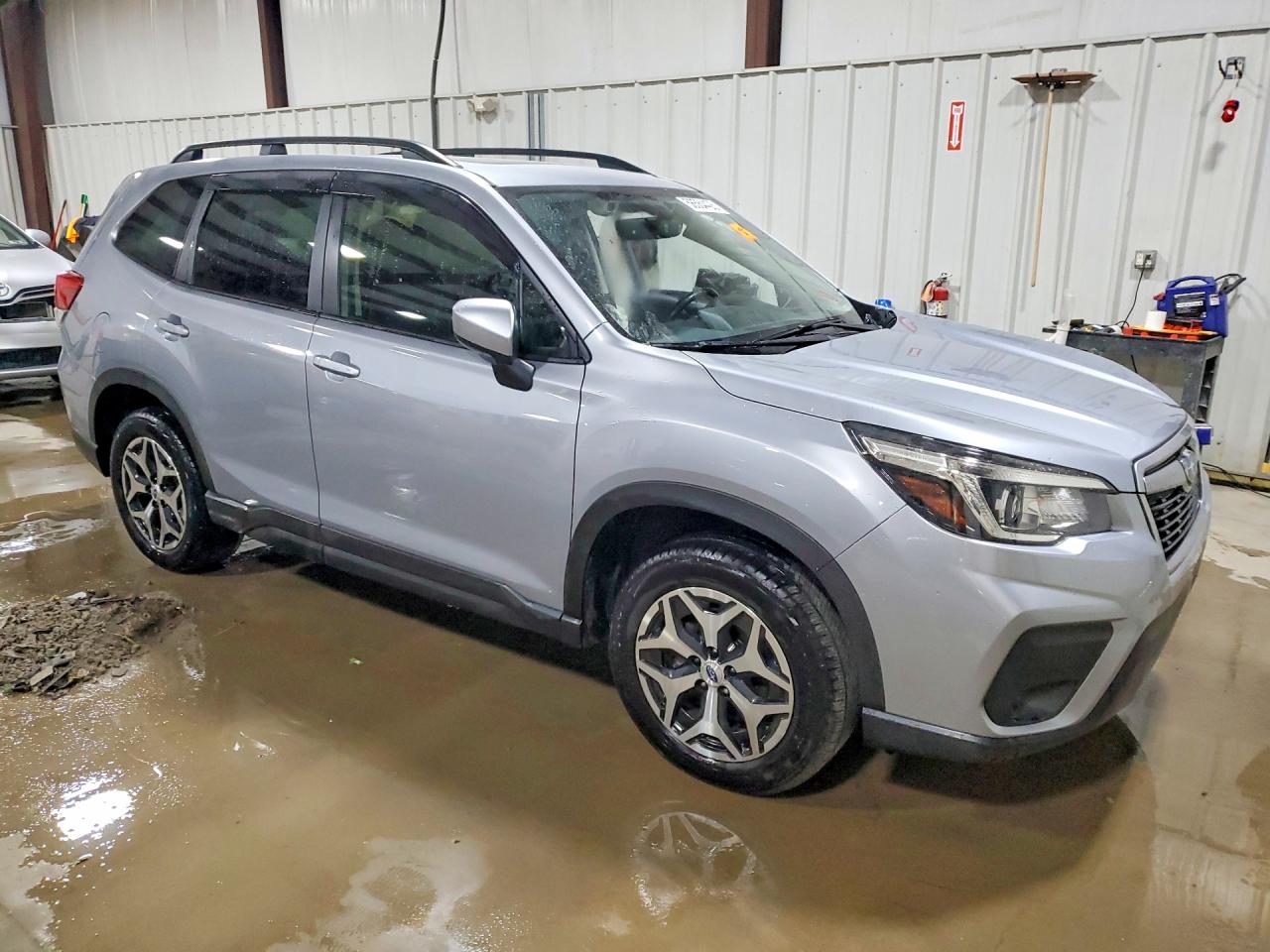 2020 SUBARU FORESTER