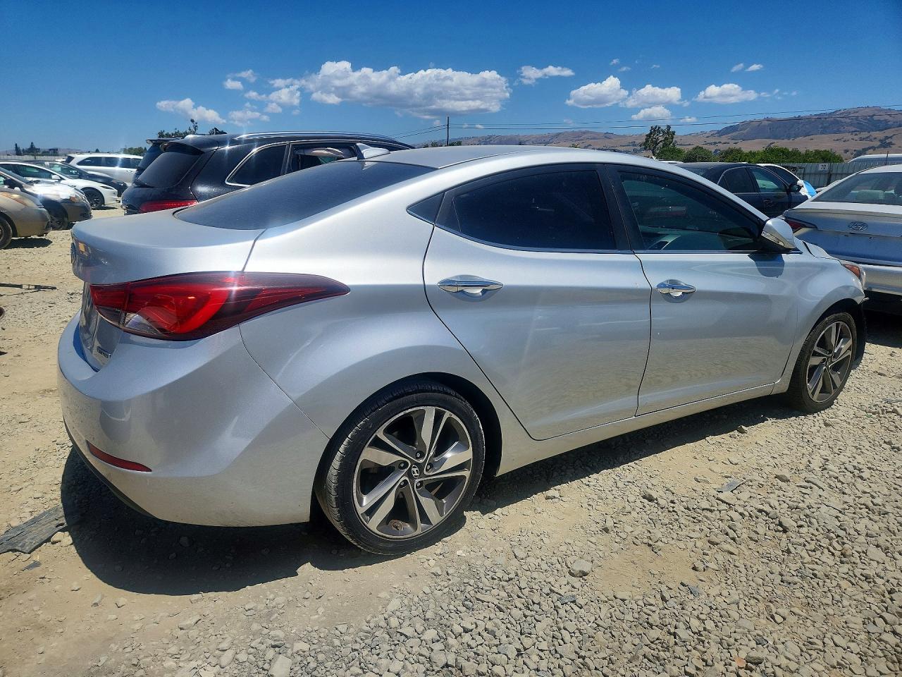 2015 HYUNDAI ELANTRA