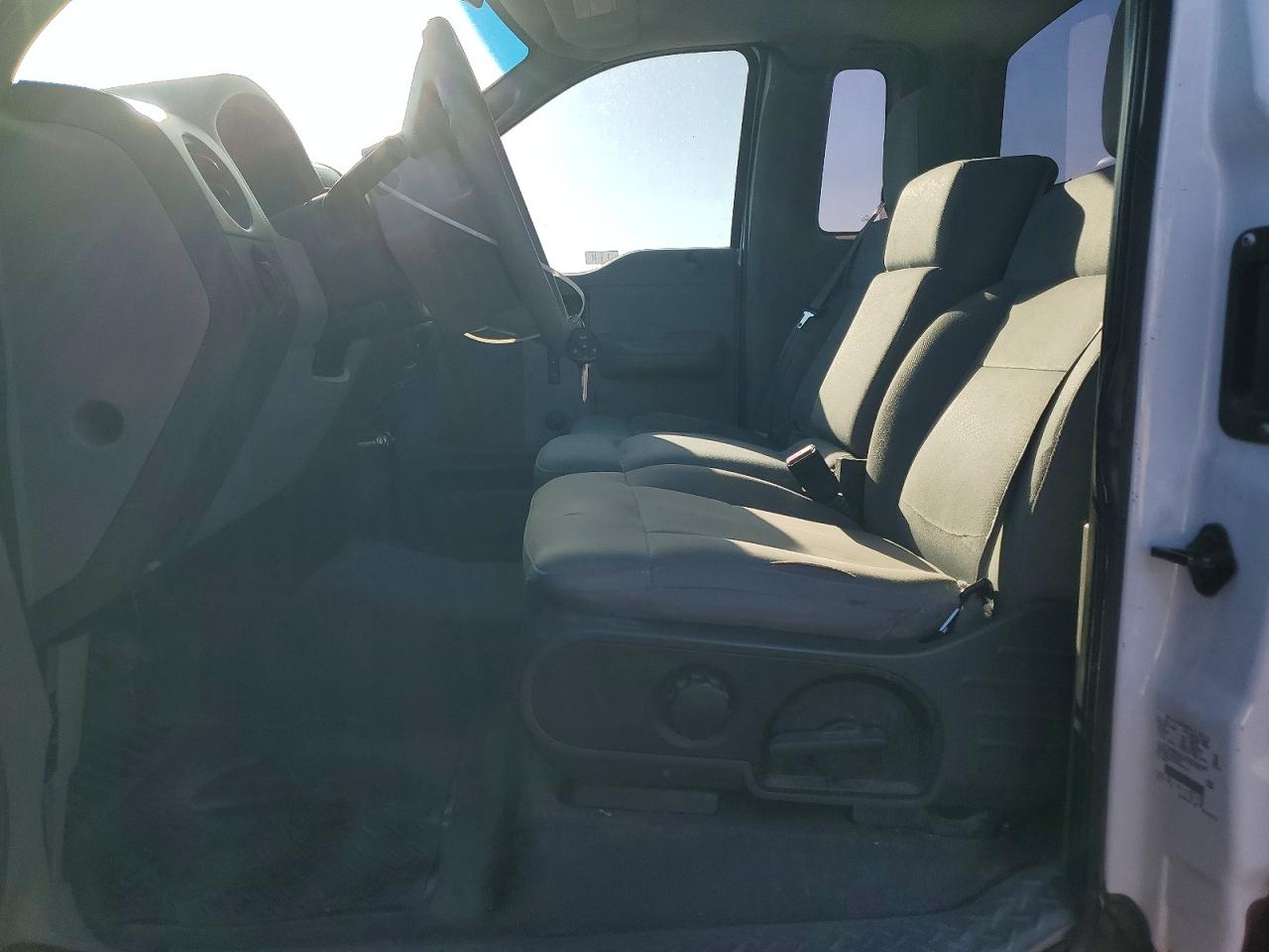 2004 FORD F150