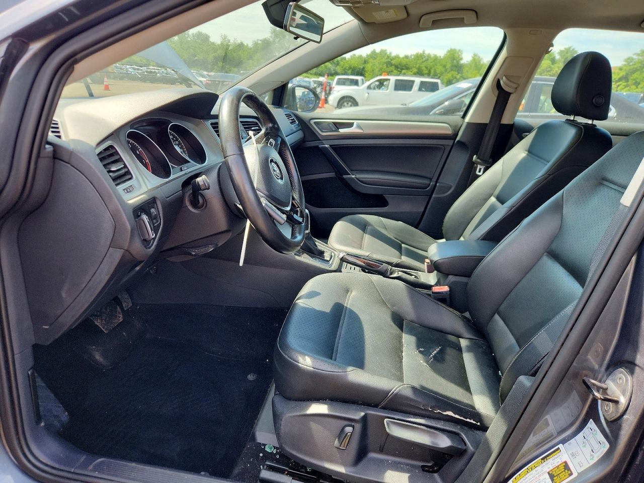 2017 VOLKSWAGEN GOLF