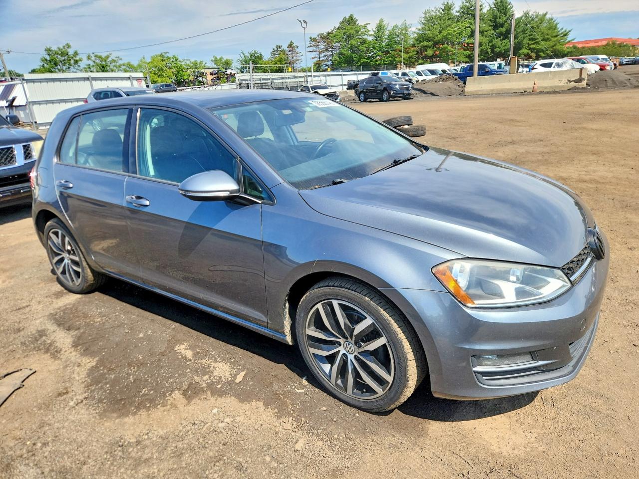 2017 VOLKSWAGEN GOLF