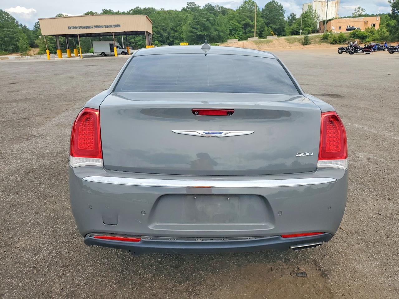 2019 CHRYSLER 300