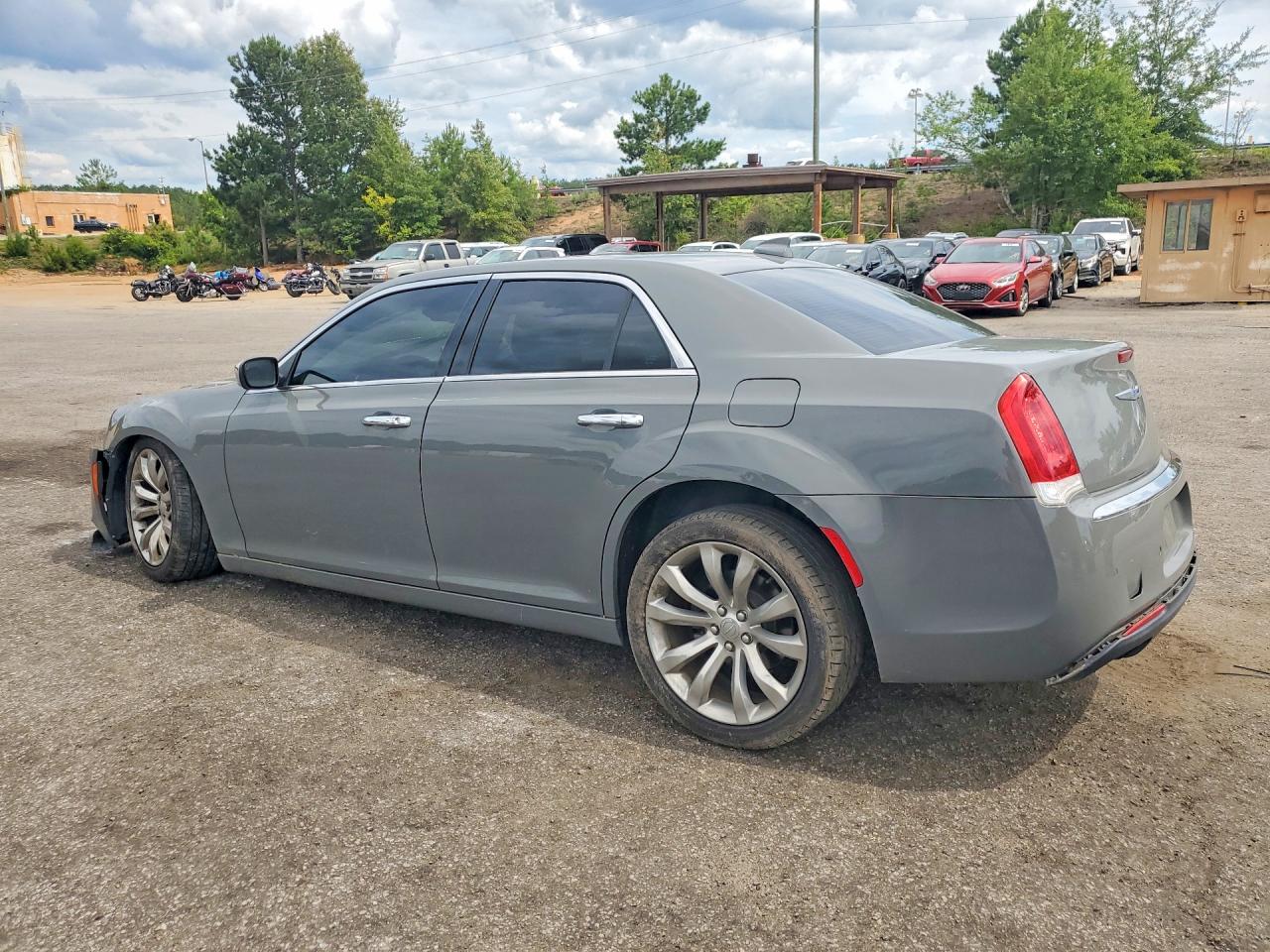 2019 CHRYSLER 300