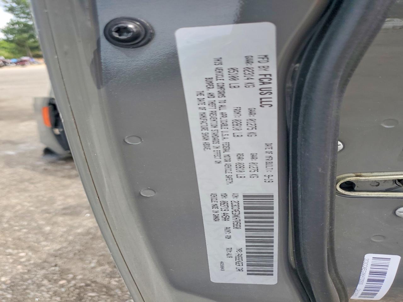 2019 CHRYSLER 300