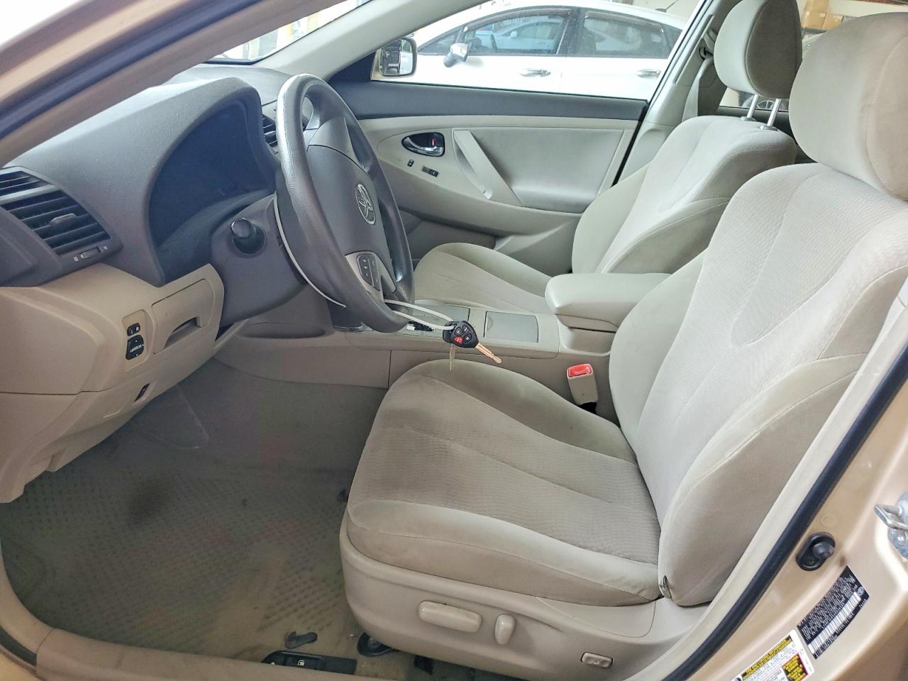 2010 TOYOTA CAMRY