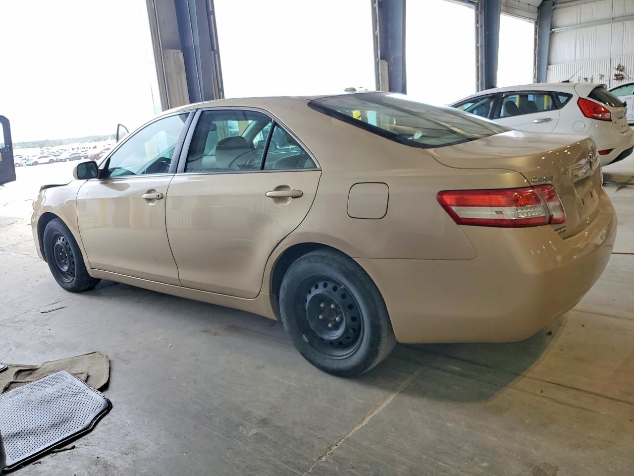2010 TOYOTA CAMRY
