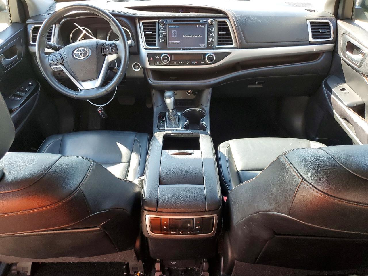 2016 TOYOTA HIGHLANDER