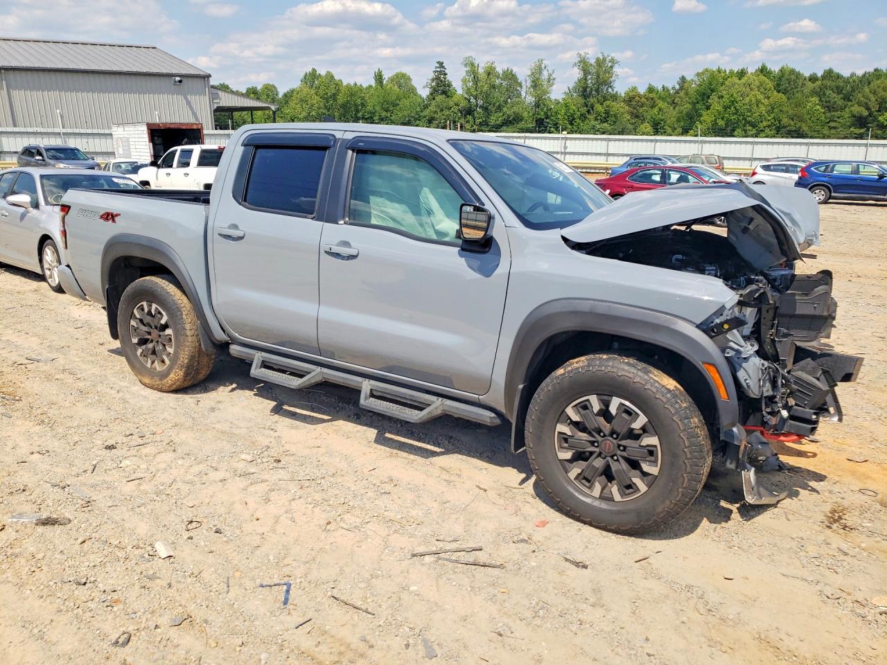 2023 NISSAN FRONTIER