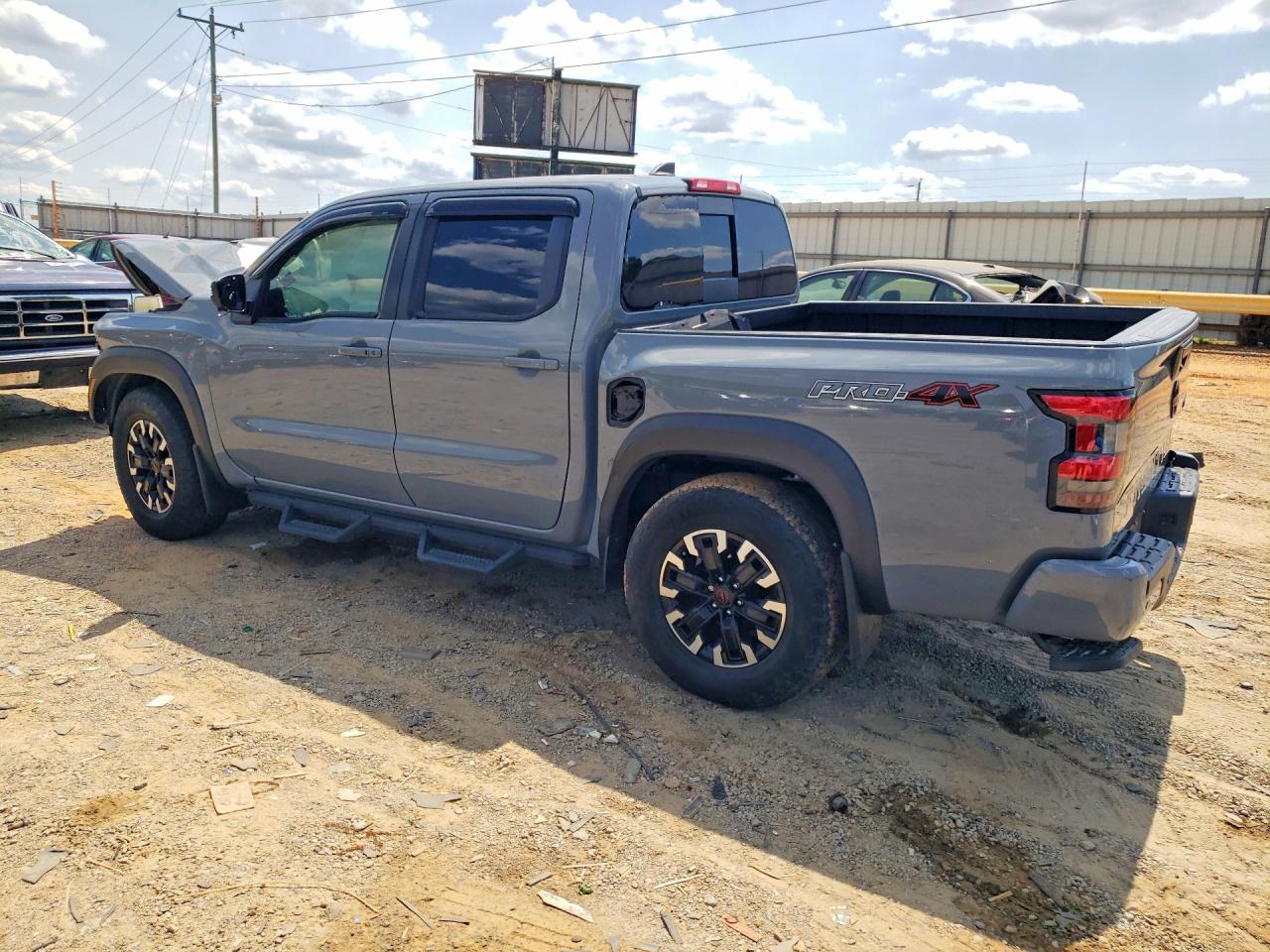2023 NISSAN FRONTIER