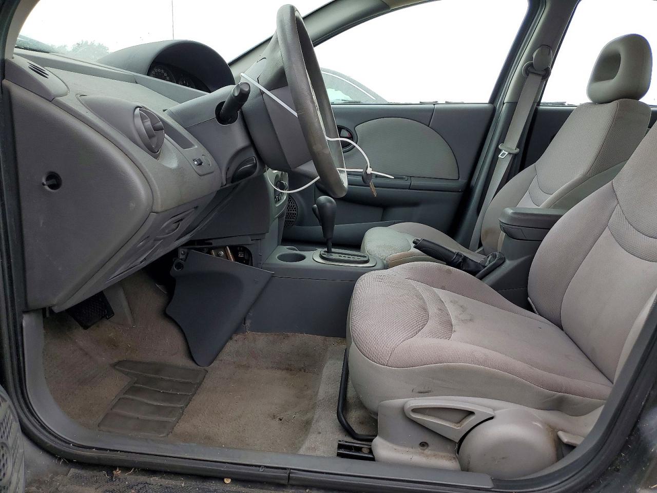 2004 SATURN ION