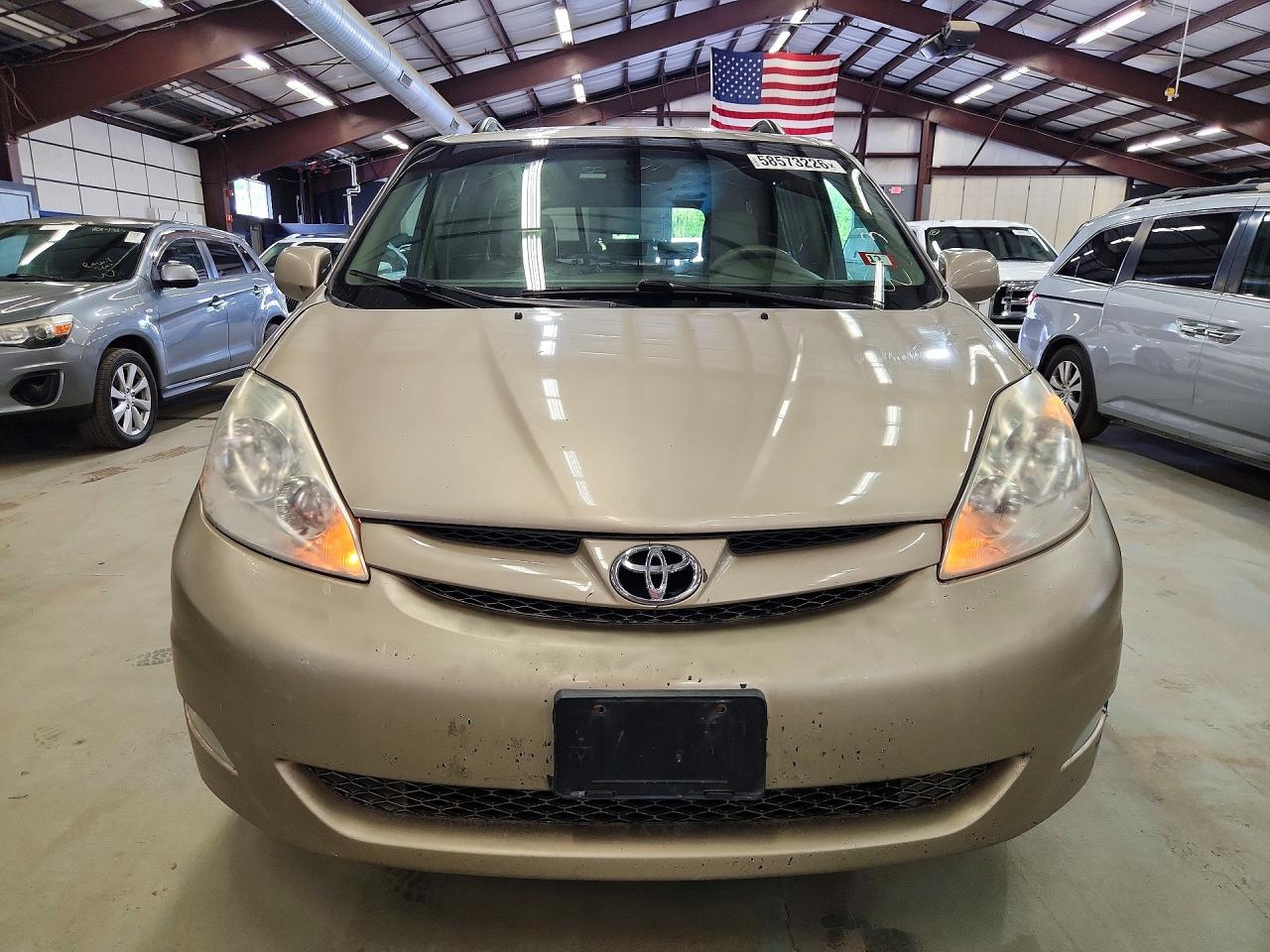 2007 TOYOTA SIENNA